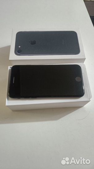 iPhone 7, 32 ГБ