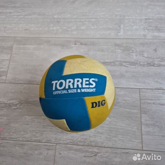 Волейбольный мяч