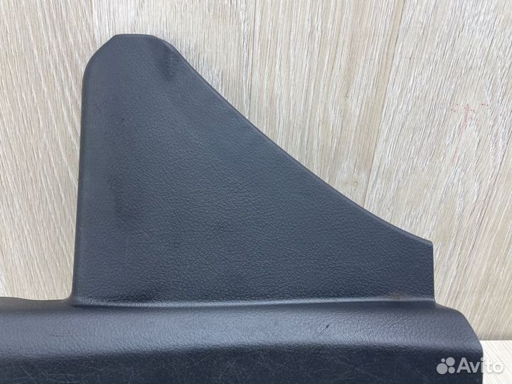 Накладка порога (внутренняя) задняя левая Toyota