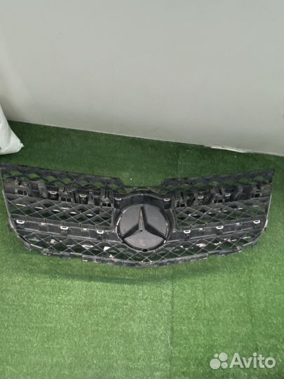 Решетка радиатор Mercedes GLK X204 Restail