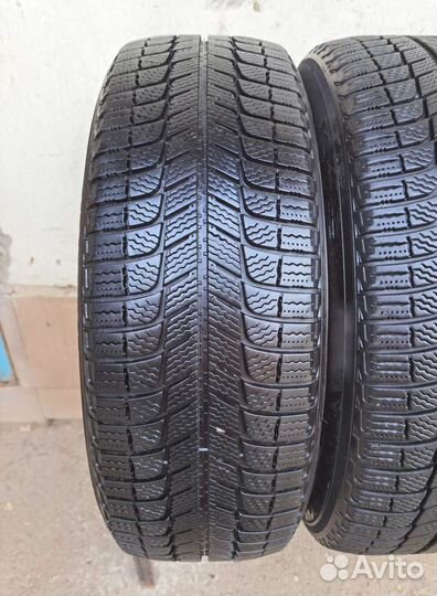 Michelin X-Ice XI3 215/60 R17 98V
