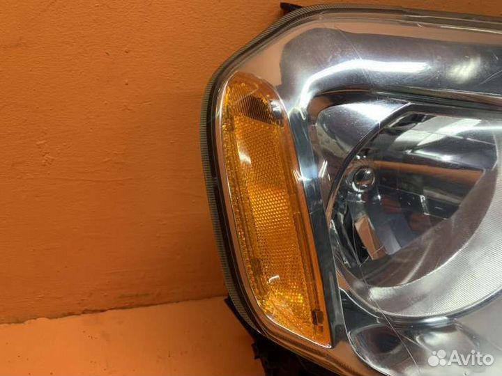 Фара галогеновая передняя правая Honda Pilot 2 3.5