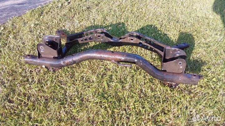 Задний подрамник Volkswagen Tiguan