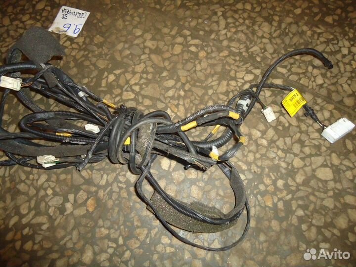 Электропроводка двери багажника (SsangYong Kyron)