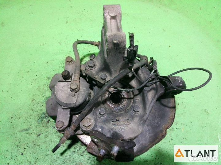 Ступица передняя правая toyota prius