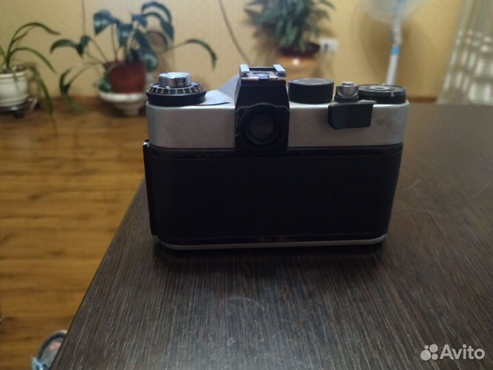 Пленочный фотоаппарат зенит