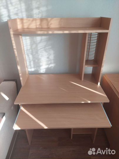 Компьютерный стол