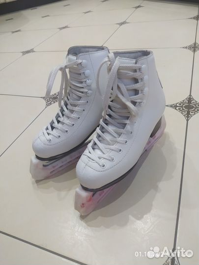 Фигурные коньки wifa 30