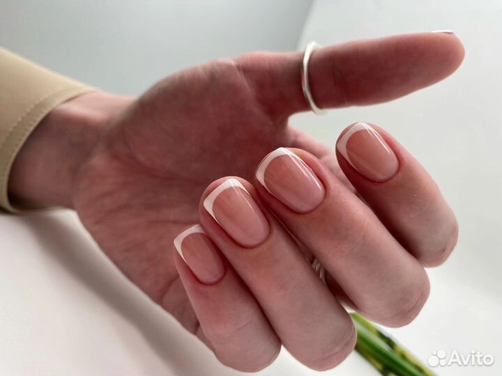 Маникюр педикюр