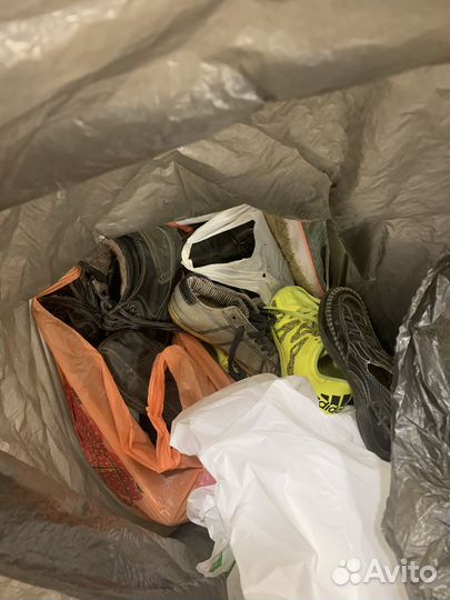 Вещи, одежда мешками