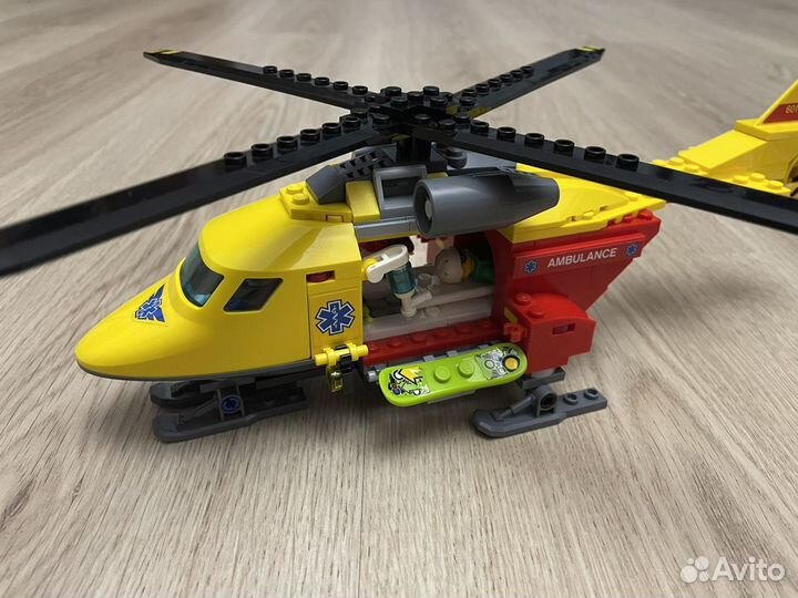 Lego City 60179 Вертолет Скорой помощи