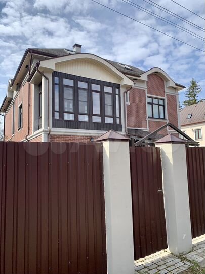 Дом 475,2 м² на участке 15 сот.