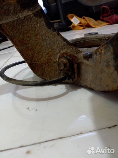 Кулак поворотный передний левый (Chery Tiggo 5)