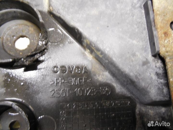 Крепление акб (корпус/подставка) Fusion 2002-2012