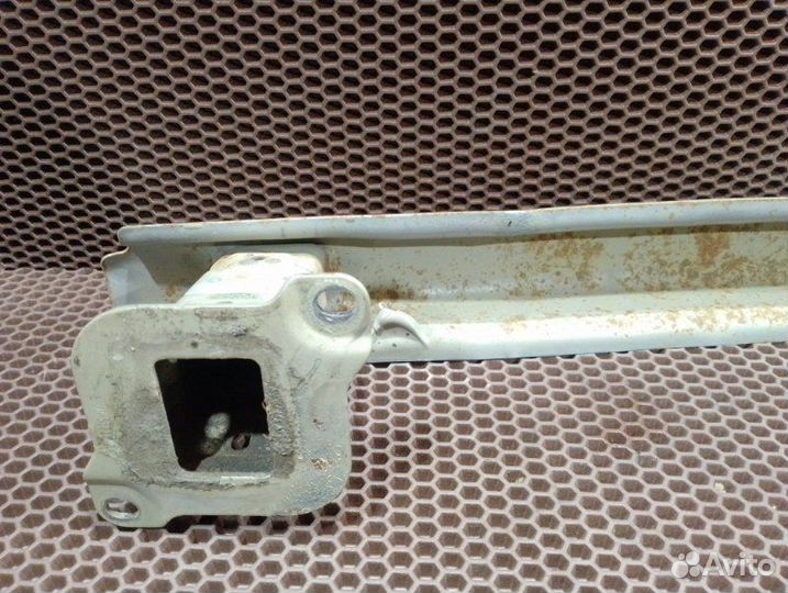 Усилитель бампера задний Skoda Fabia 2 универсал