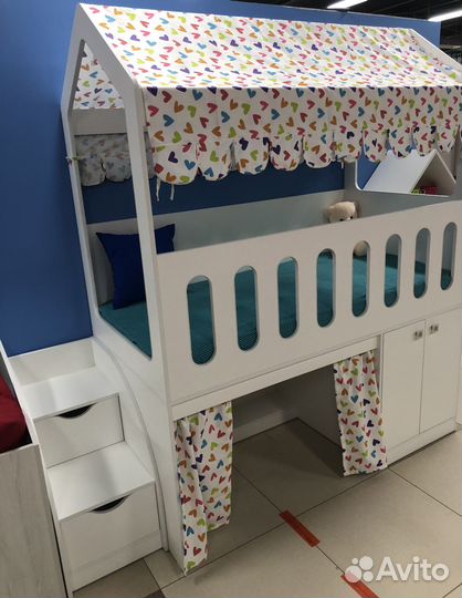 Кровать-чердак 160х80. Домик Теремок