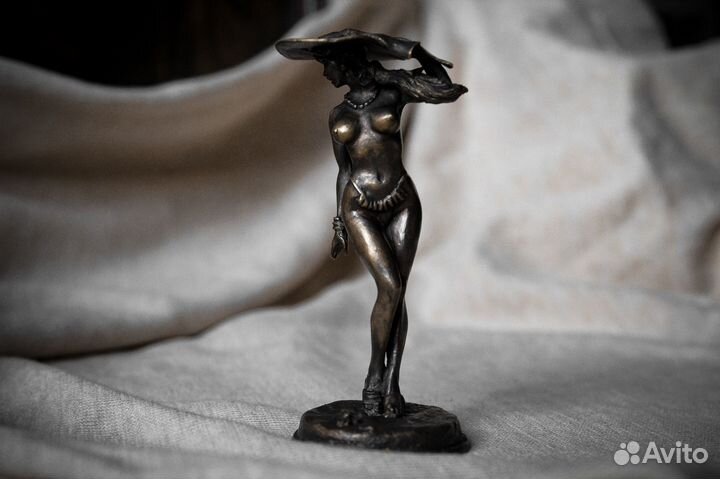 Статуэтка из бронзы - Природная Красота