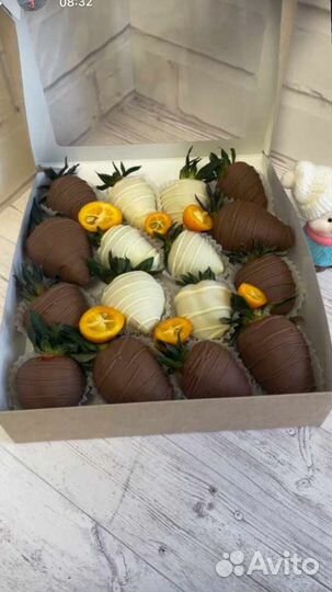 Клубника, малина, голубика в бельгийском шоколаде