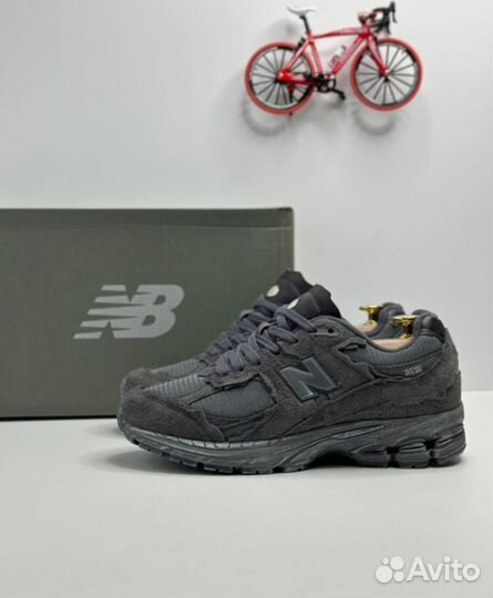 Кроссовки New Balance 2002