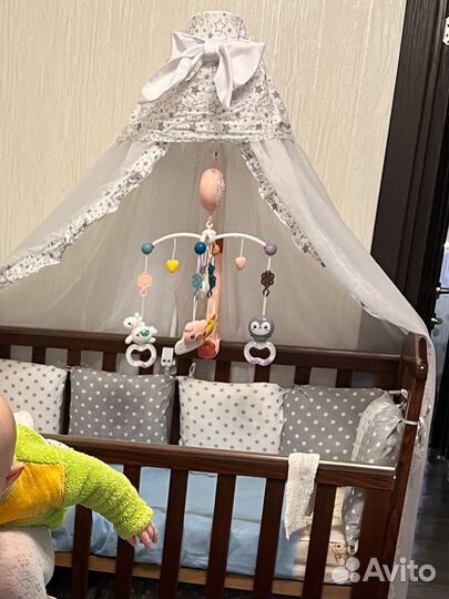 Мобиль на детскую кроватку