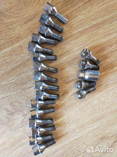Болты автомобильные на колеса 12х1,5 HD