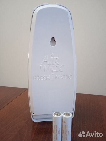 Освежитель воздуха автомат Air Wick