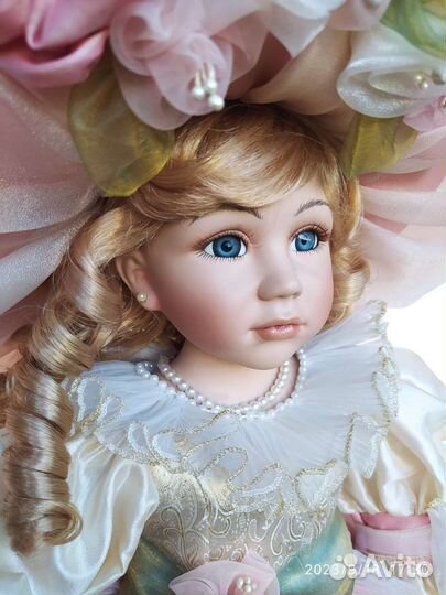 Кукла фарфоровая remeco collection
