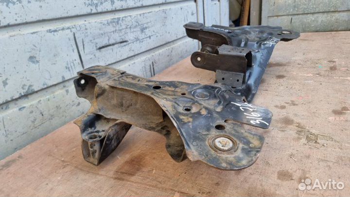 Балка подвески передняя Chevrolet Lacetti