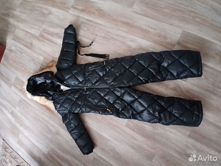 Зимний комбинезон для девочки