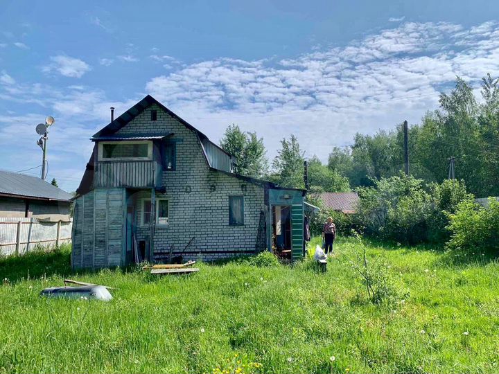 Дача 40 м² на участке 10 сот.