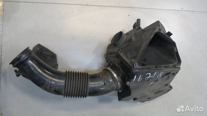 Корпус воздушного фильтра Audi Q5, 2010