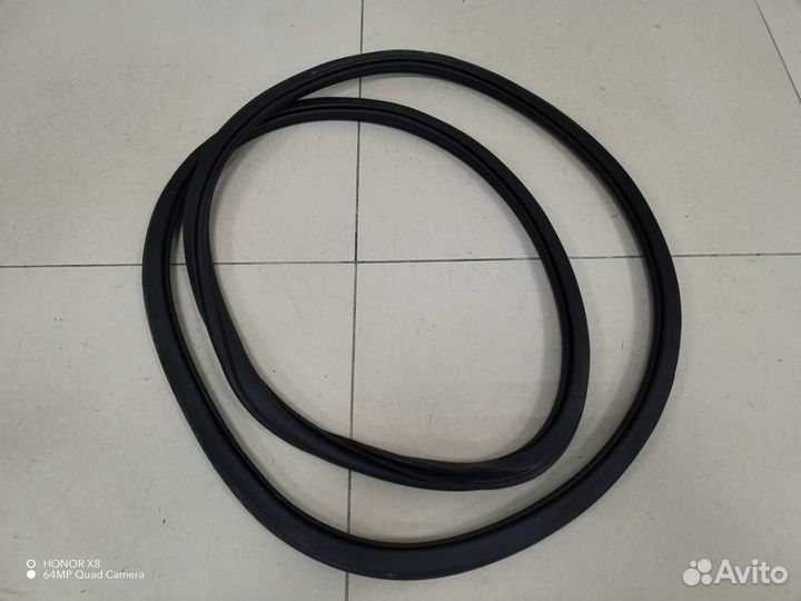 Уплотнитель проема двери задней левой Skoda Octavi