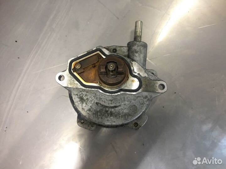 Насос вакуумный Mercedes C-Class W203 M271 1.8I