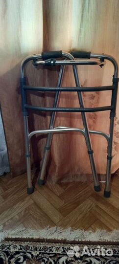 Ходунки для взрослых шагающие