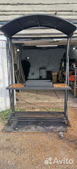 Мангал с изогнутой крышей