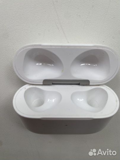 Кейс Apple AirPods 3-го поколения