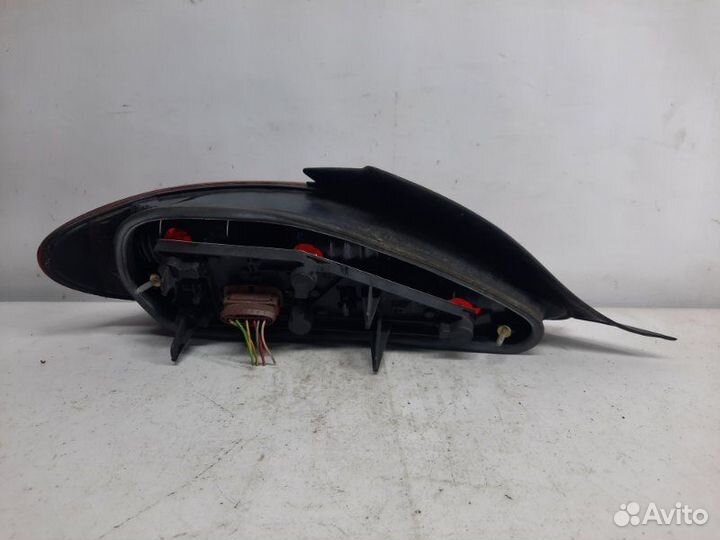 Фонарь задний правый Peugeot 406 купе 2.2 2003