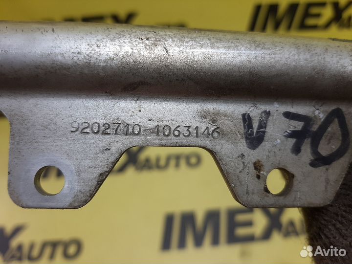 Топливная рампа с форсунками Volvo V70 2.4