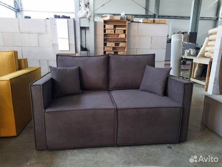 Диван новый с механизмом Лео