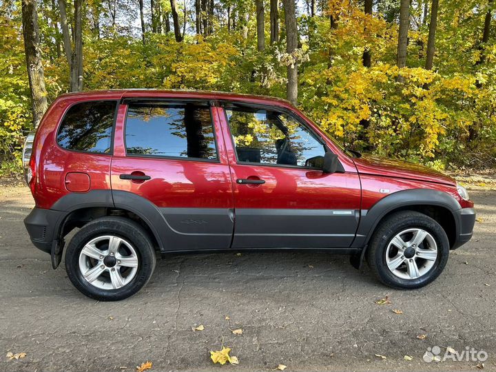 Chevrolet Niva 1.7 МТ, 2011, 100 000 км