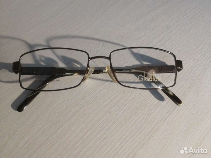 Новая медицинская оправа