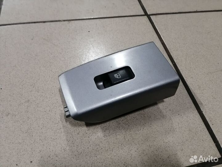 Кнопка стеклоподъемника задней правой двери Emgran