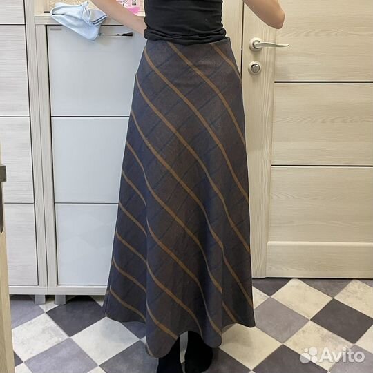 Юбка коричневая миди
