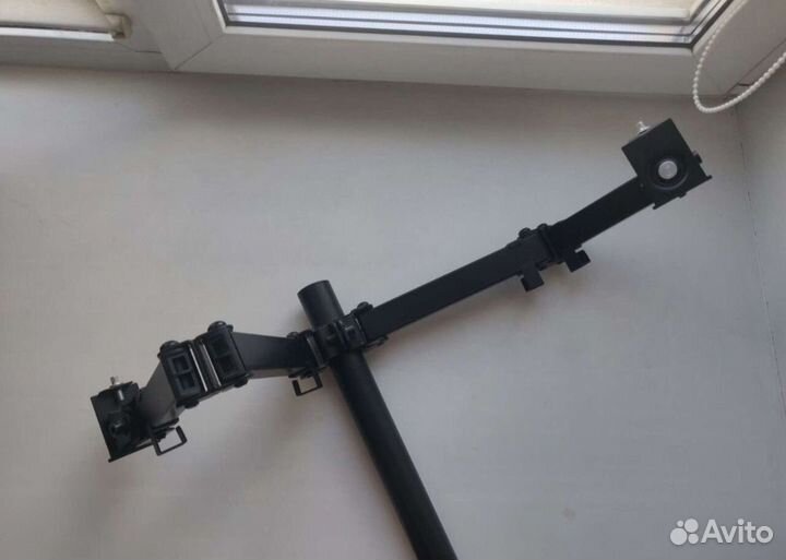 Настольный кронштейн для двух мониторов