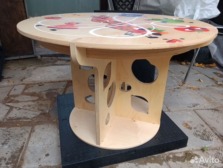 Детский столик