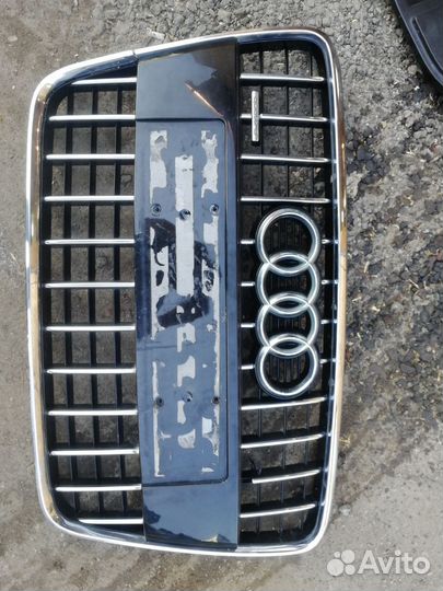 Решетка радиатора audi Q7
