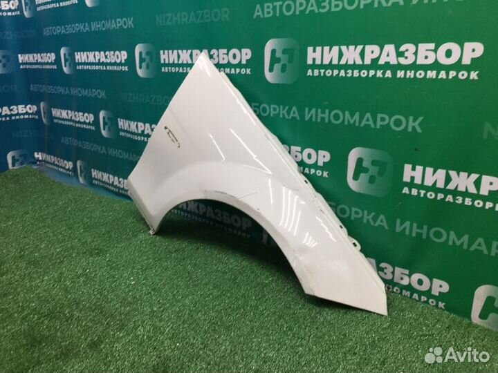 Крыло переднее правое Mercedes C Class W204