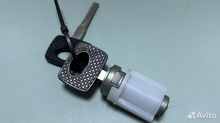 Личинка замка зажигания Mercedes Benz w202