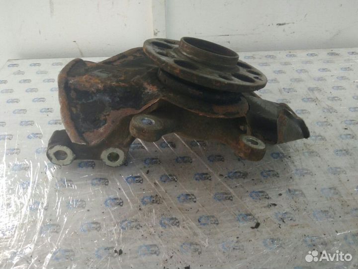 Кулак поворотный передний правый Mercedes B-Klass