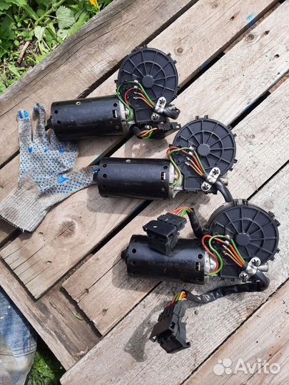 Моторчик стеклоочистителя w220